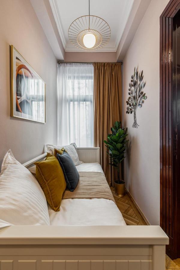 Holt - The Great Gatsby Villa Bukarest Kültér fotó